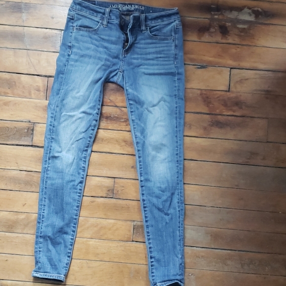 ae low rise jeans